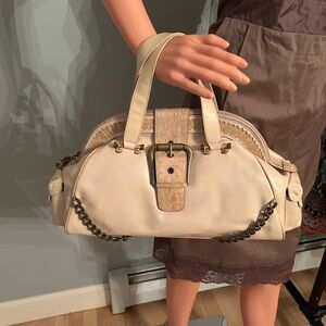 Babee D Cream Leather Satchel Handbag with Buckle Detail
